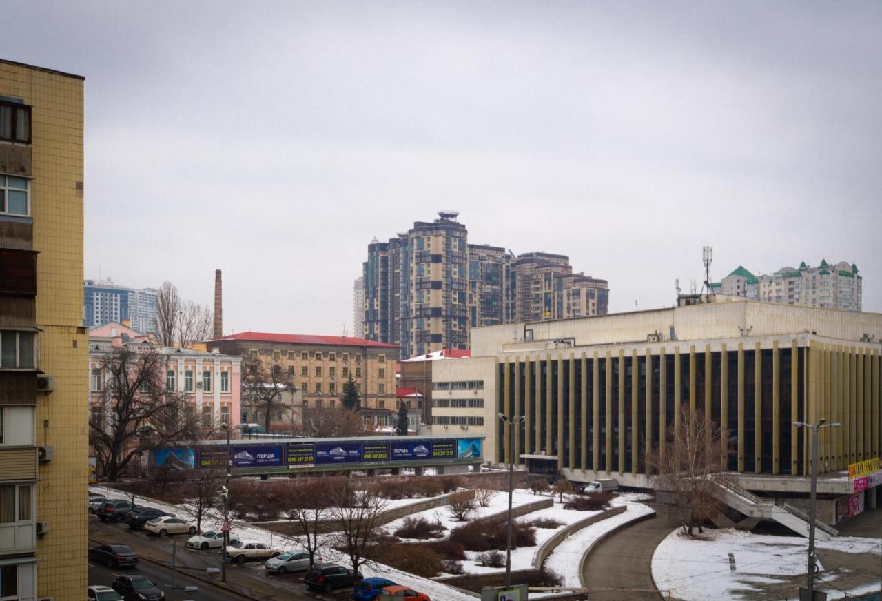 112 вулиця Велика Васильківська Киев Экстерьер фото